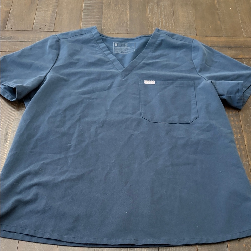 Figs Women’s  Short Sleeve Navy V-Neck Scrub Top